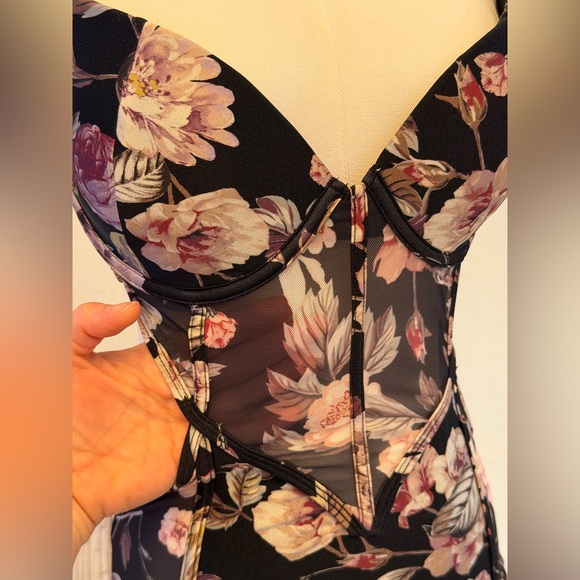 RACHEL RACHEL ROY FLORAL PRINTED MESH MONOKINI ONE-PIECE SWIMSUIT - Picture 7 of 13